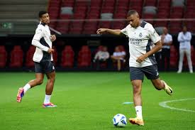 媒体争相报 媒体争相报